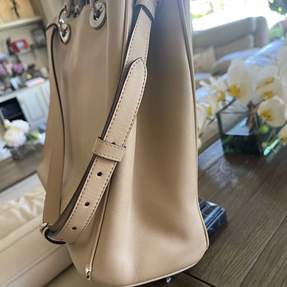 ✨Diorissimo Large Purse✨ - Picture 13 of 16